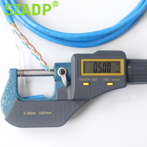 <span class=keywords><strong>Cat5e</strong></span> Cat6 Cat6a UTP/<span class=keywords><strong>FTP</strong></span> cavo Patch di rete per interni rotondo/piatto 0.5mm 8 p8c 1U/3U RJ45 connettore cavo Ethernet per rete domestica