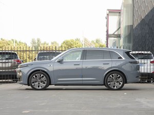2025 Li Xiang L7 genişletilmiş elektrikli araç: 4 tekerlekten çekiş ve akıllı kokpit entegrasyonu - Product Image 4