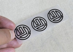 カスタム3Dエンボス加工ホットスタンプラベルスクリーン印刷アイロンオン衣服用光沢マット反射エンボス加工ブランドロゴ - Product Image 2