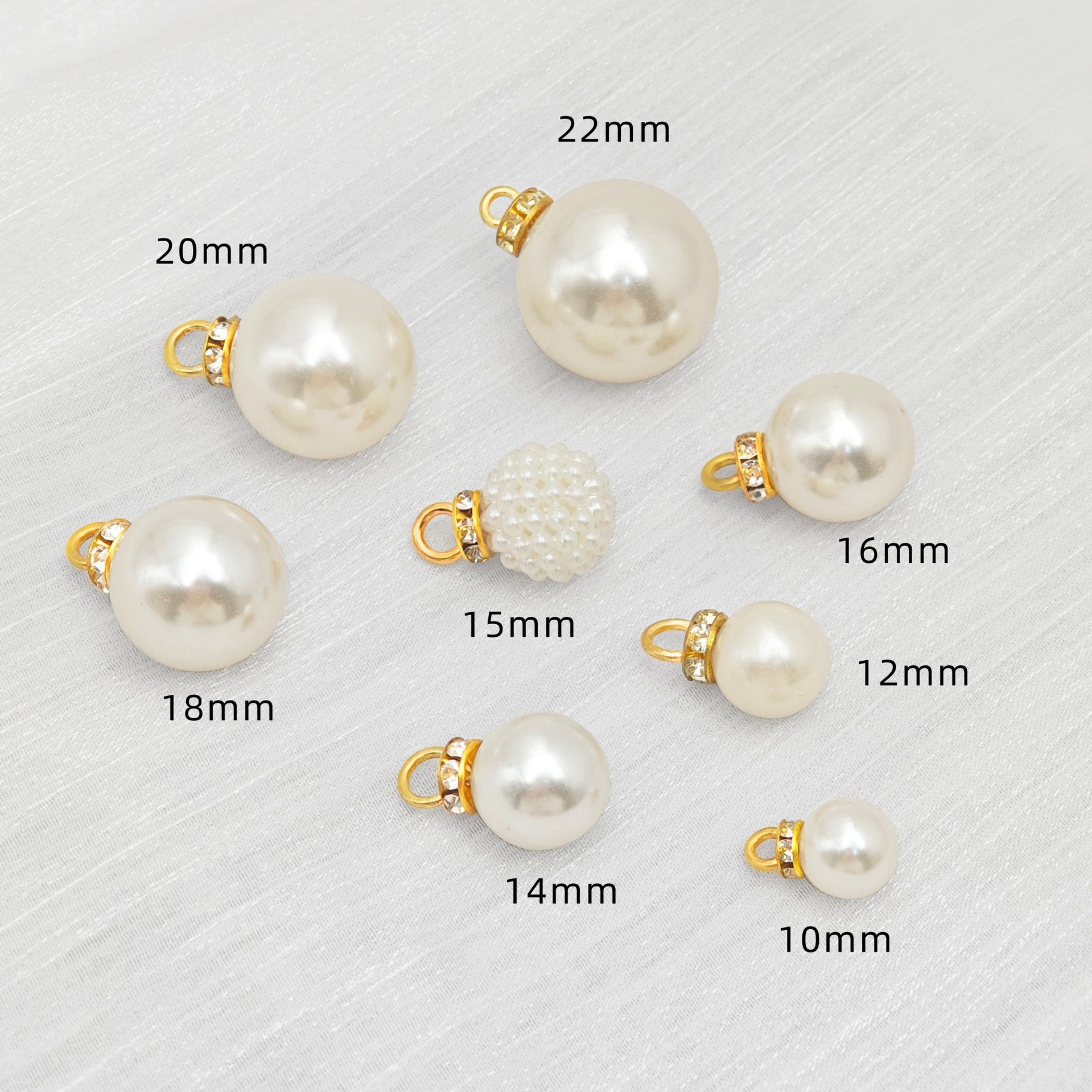 10mm eye pearl pendant