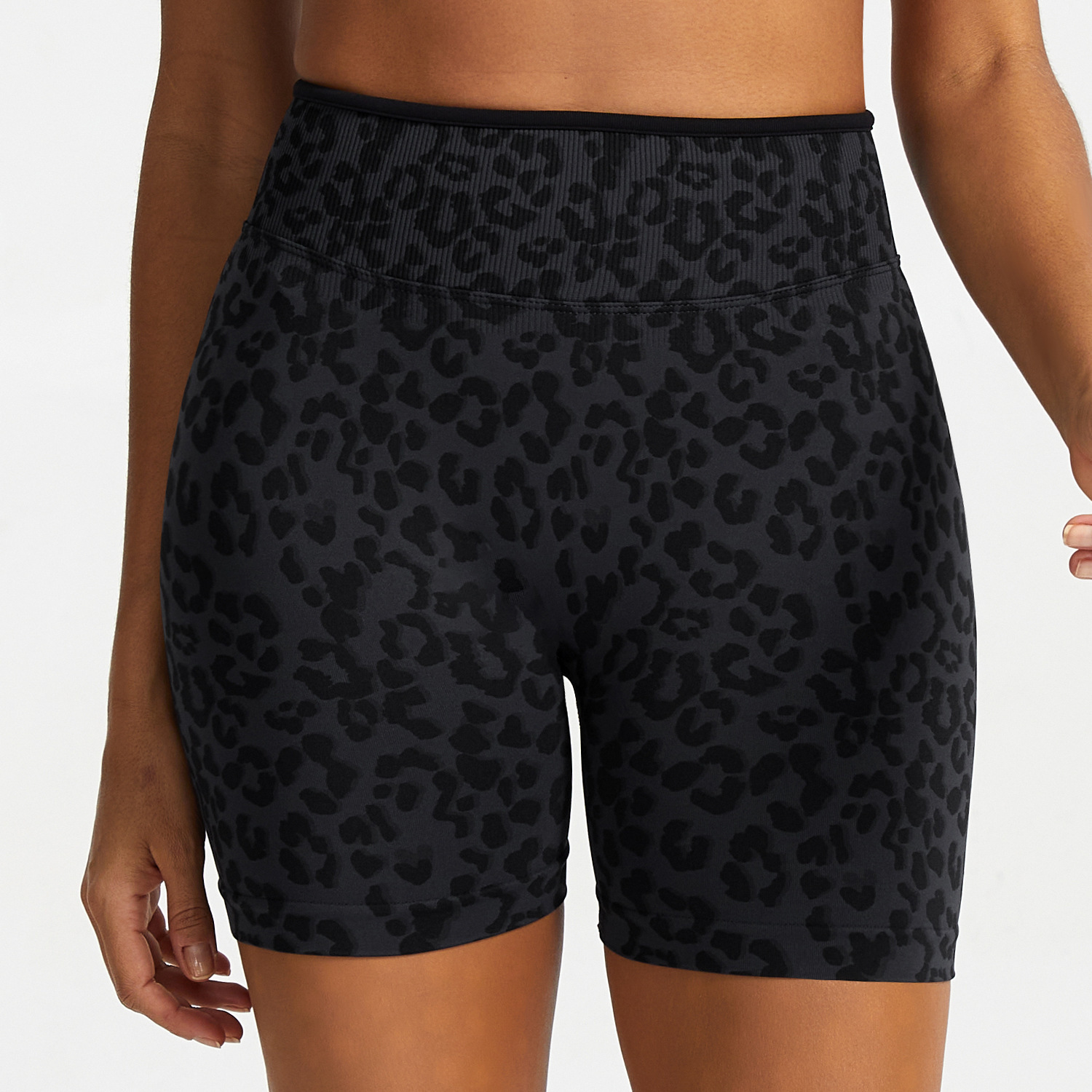 Short noir