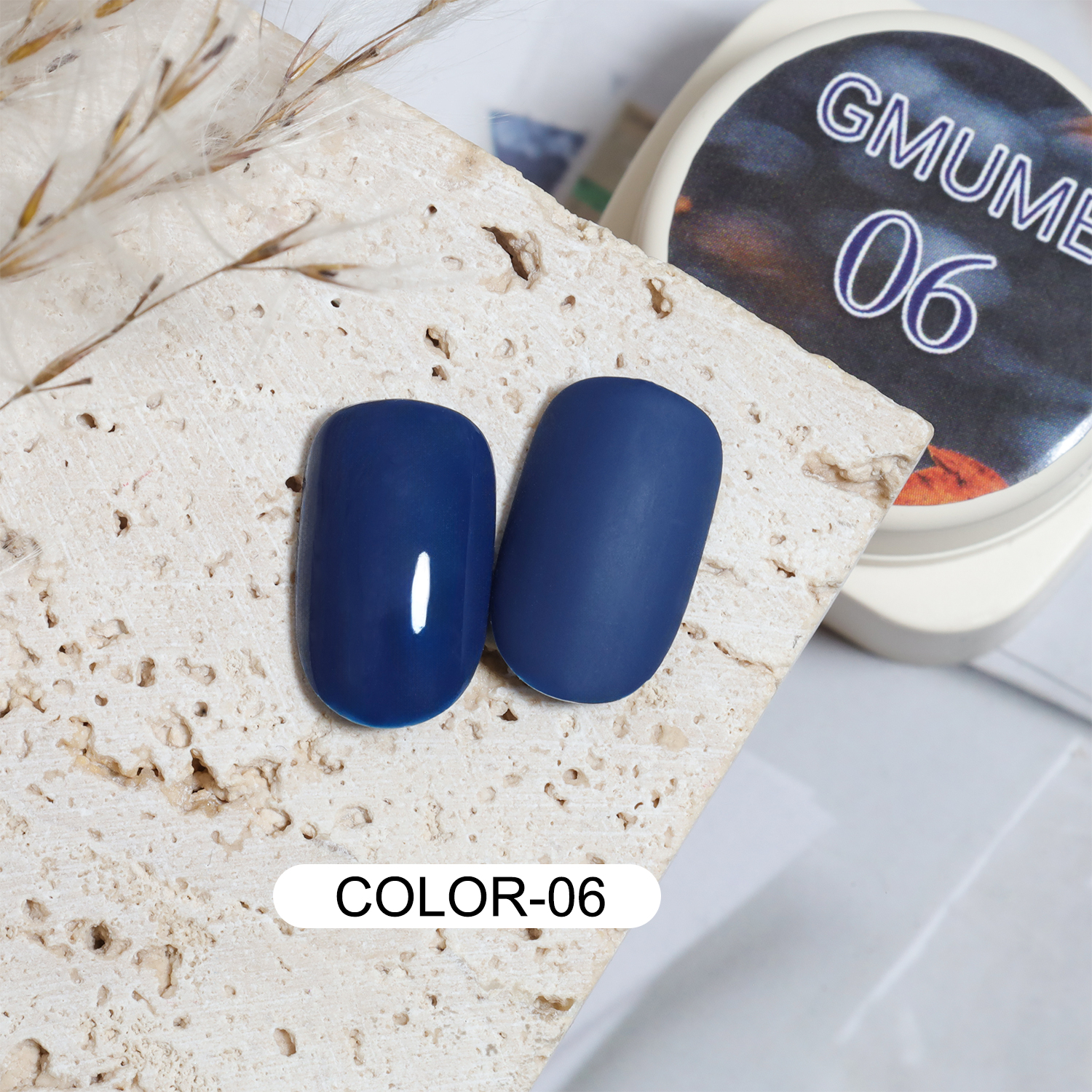 Bleu marine profond