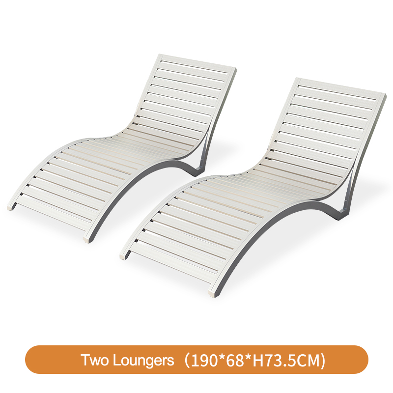 Deux chaises longues