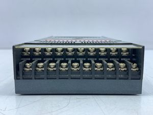 新しいIZUMI PFJ-N162U PFJ-T162CU PLCリレー入力出力ユニット - Product Image 6