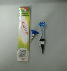 อุปกรณ์กอล์ฟพลาสติกทนทานปรับแต่งได้มองเห็นได้ชัดเจนอุปกรณ์กอล์ฟขายส่งพร้อมระบบทีลูกกอล์ฟแม่เหล็ก - Product Image 5