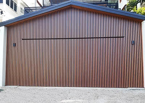 Màu đen bằng gỗ màu nhôm vô hình lưới tản nhiệt cửa nhà để xe dọc slat nướng cổng hàng rào Ốp cửa nhà để xe tự động - Product Image 5