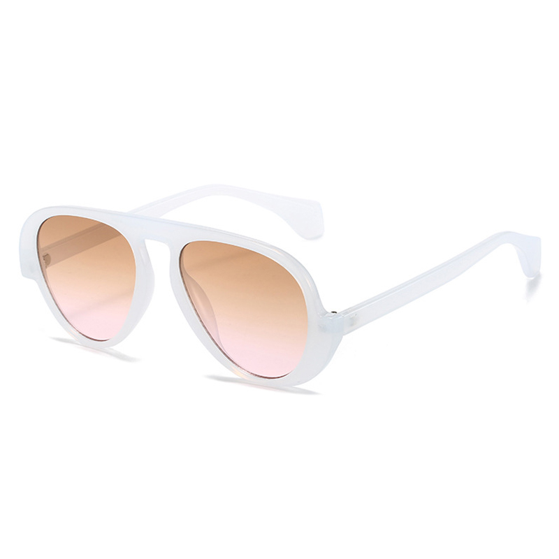 White/tea pink