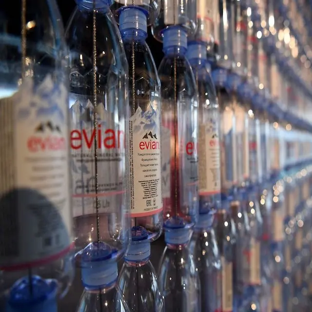 2021 ventas Evian agua Mineral Natural en 330ML 500ML 750ML 1L 1.5L botellas de PET de botella de embalaje ¡evian de agua a granel