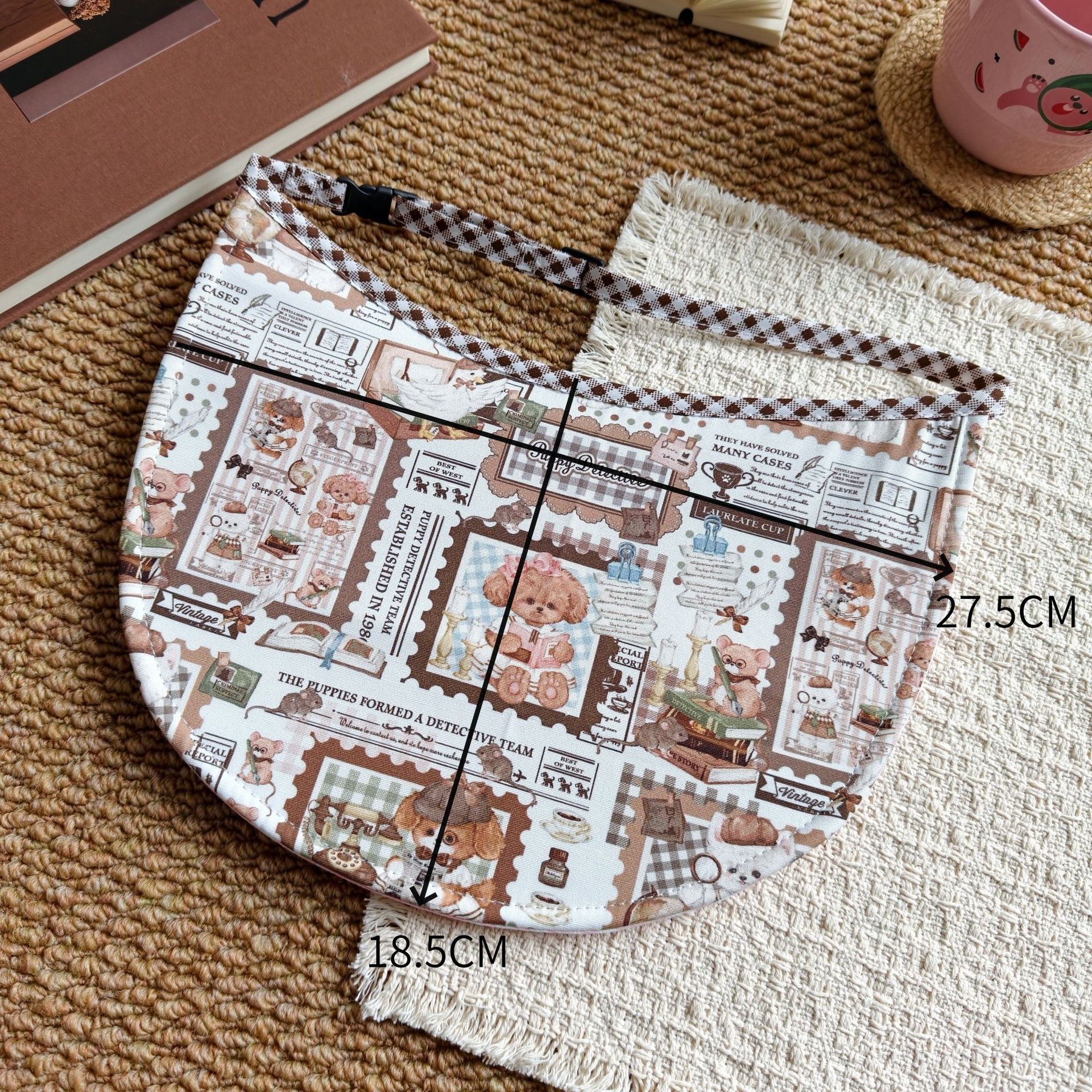 Retro brown teddy bib