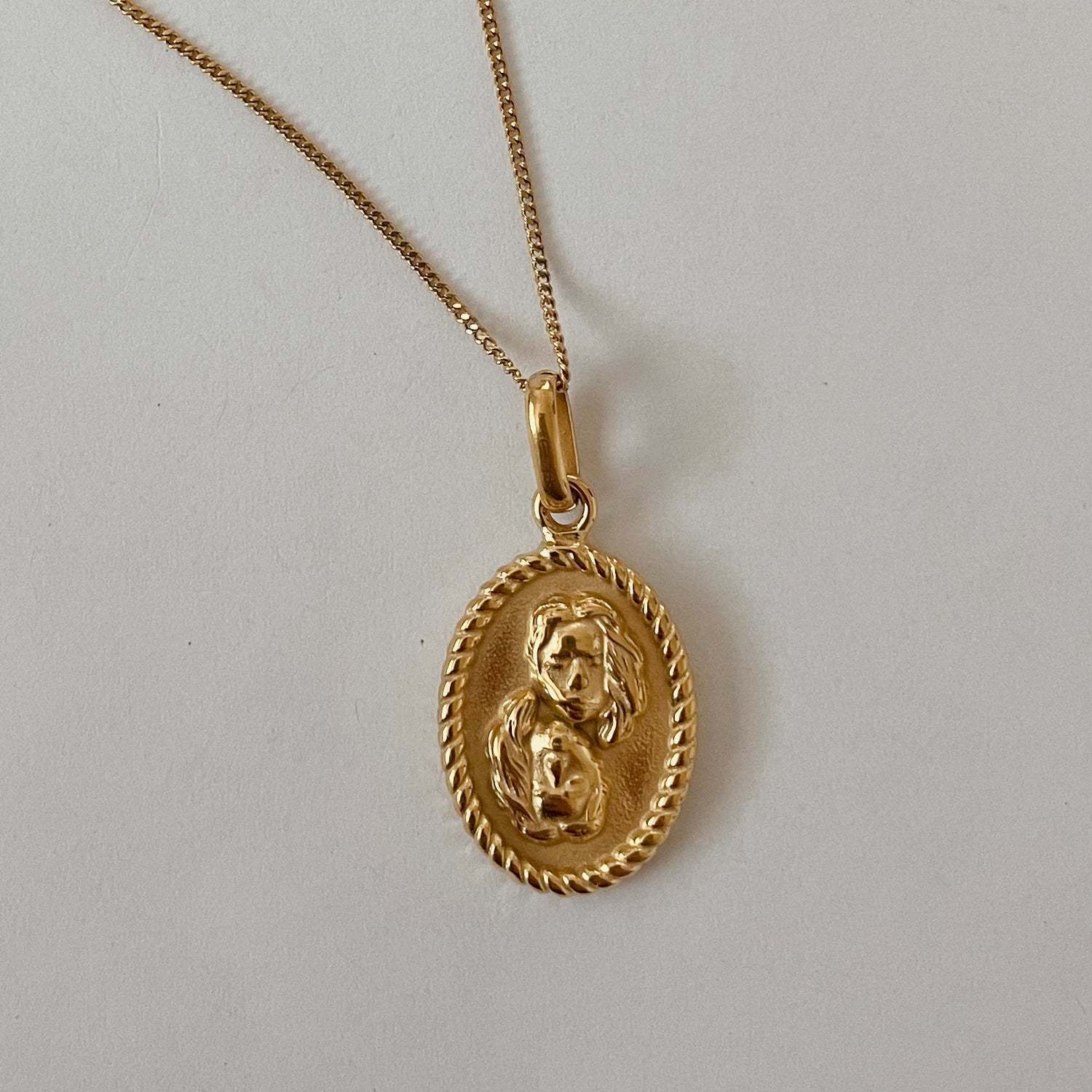 Géminis dorado