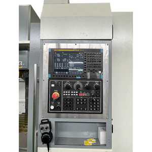 ศูนย์กัดเครื่องจักร CNC VMC1370พร้อมระบบควบคุม Fanuc สายพานลำเลียงชนิดโซ่