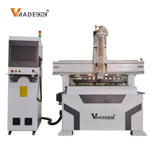 Máquina enrutadora CNC ATC Sistema de control CNC 1325 ATC Área de carpintería Máquina de corte CNC