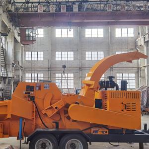 Albero della silvicoltura idraulicamente cippatrice per legno resistente Crusher telecomando pista Chipper legno cippatrice per la lavorazione dei tronchi in loco - Product Image 6