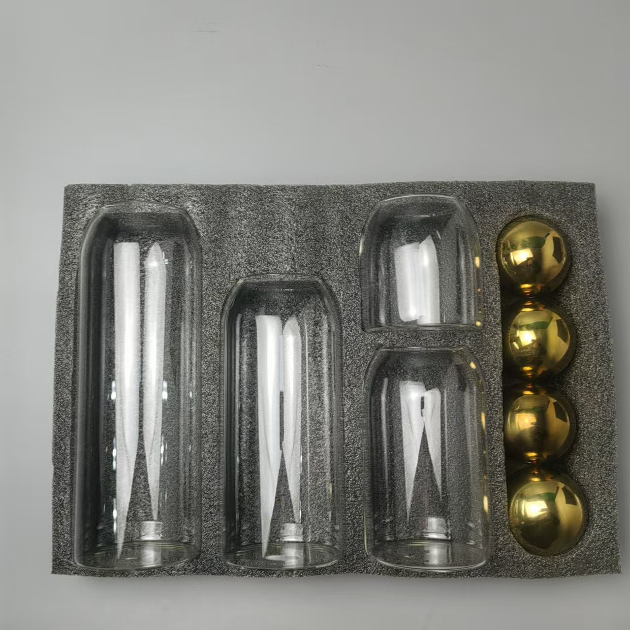 Ensemble de 4 pièces - Boule dorée