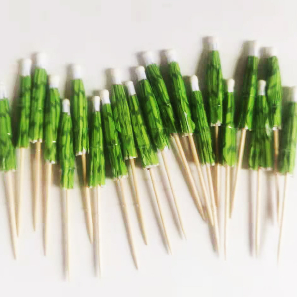The small coconut tree-shaped stick is 10cm long.