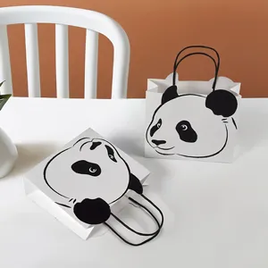 Großhandel niedlichen Panda Muster Tote Shopping Papiertüte Kreatives Design mit glänzenden Matt Laminierung Prägung Wellpappe - Product Image 6