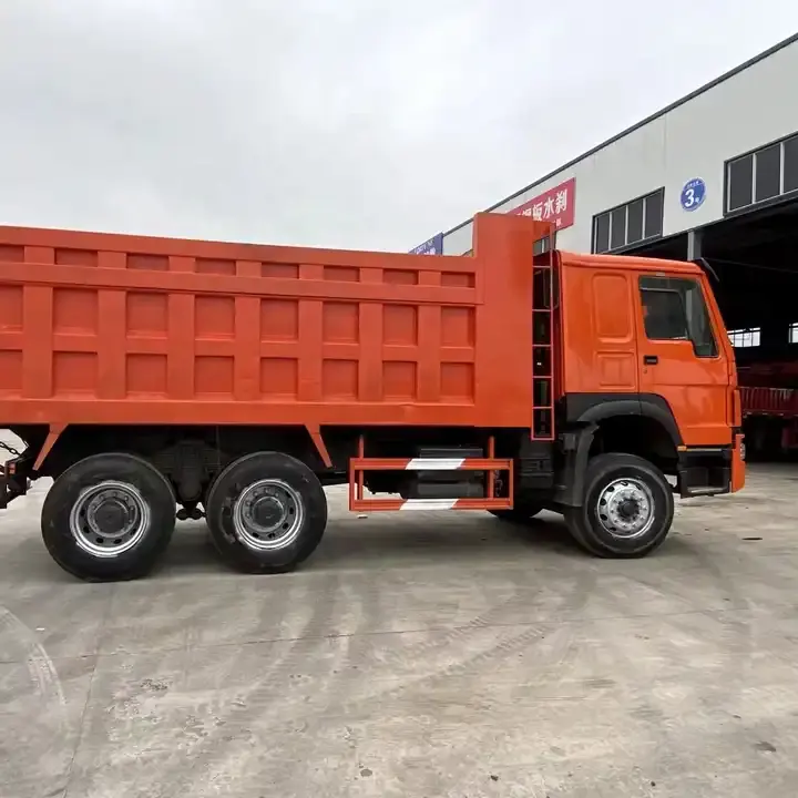 Tình trạng tốt xe tải sinotruk LHD rhd 6*4 10 bánh 20 25 30 35 40ton HOWO kỹ thuật sử dụng xe tải tự đổ sinotruck