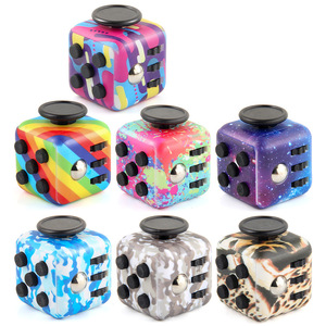 Di alta qualità Anti-Stress Multi-funzione Fidget cubo buona sensazione di plastica Fidget giocattolo per i bambini - Product Image 3
