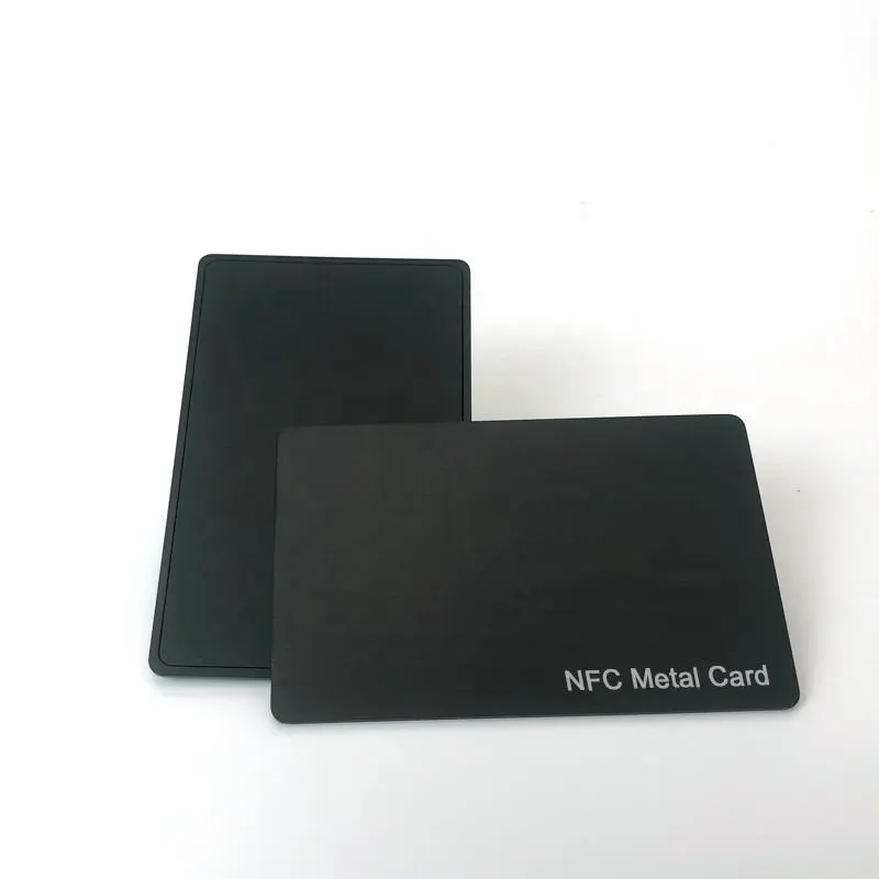 Carte de visite personnalisée en métal pour réseaux sociaux Carte en acier inoxydable à puce cachée Impression Nfc Carte de présentation en métal Nfc noir