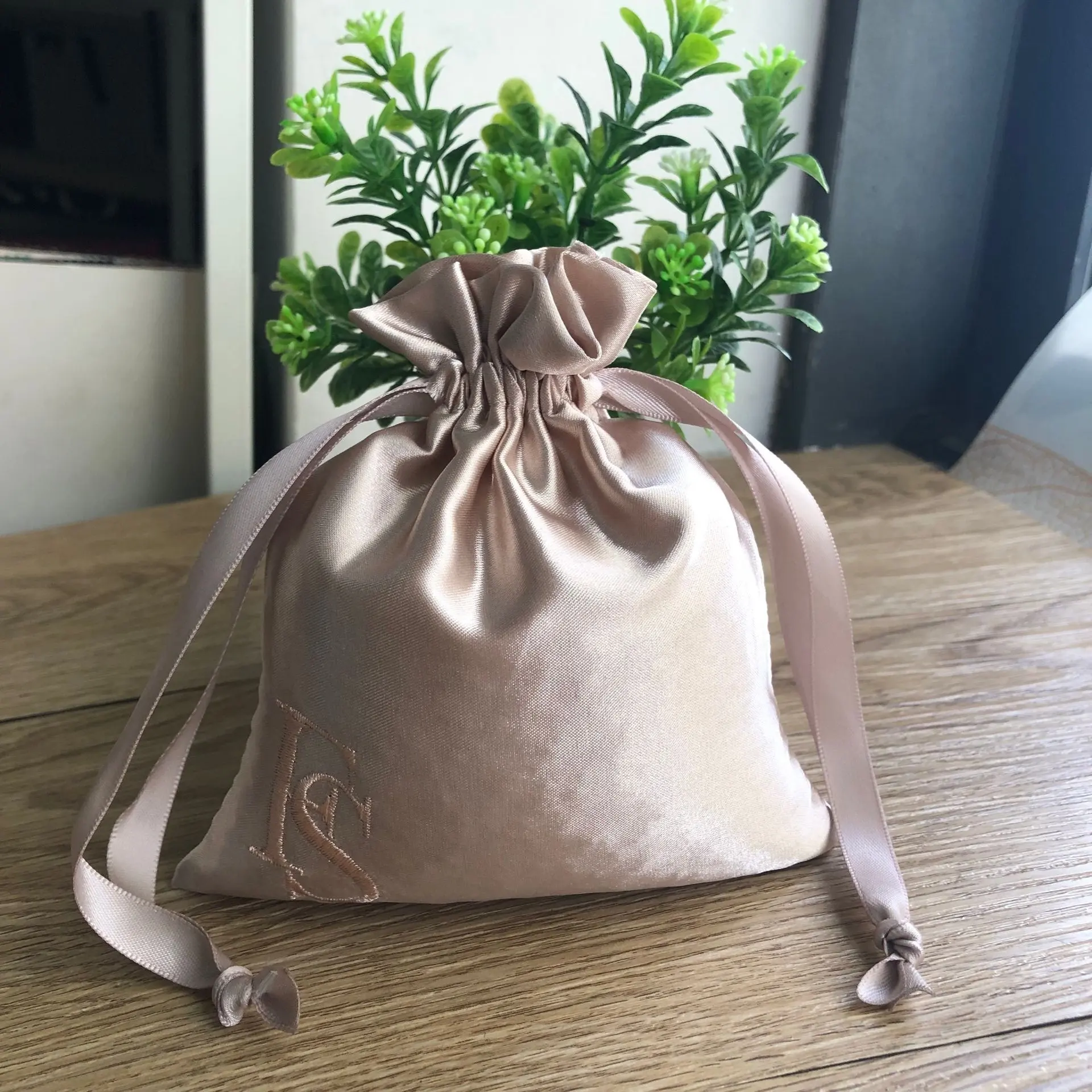 Custom Logo Embroidery Champion Silk Gift Bag Silk Drawstring Gift Packaging Bag