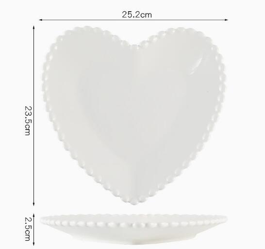 Assiette coeur blanche 10 pouces
