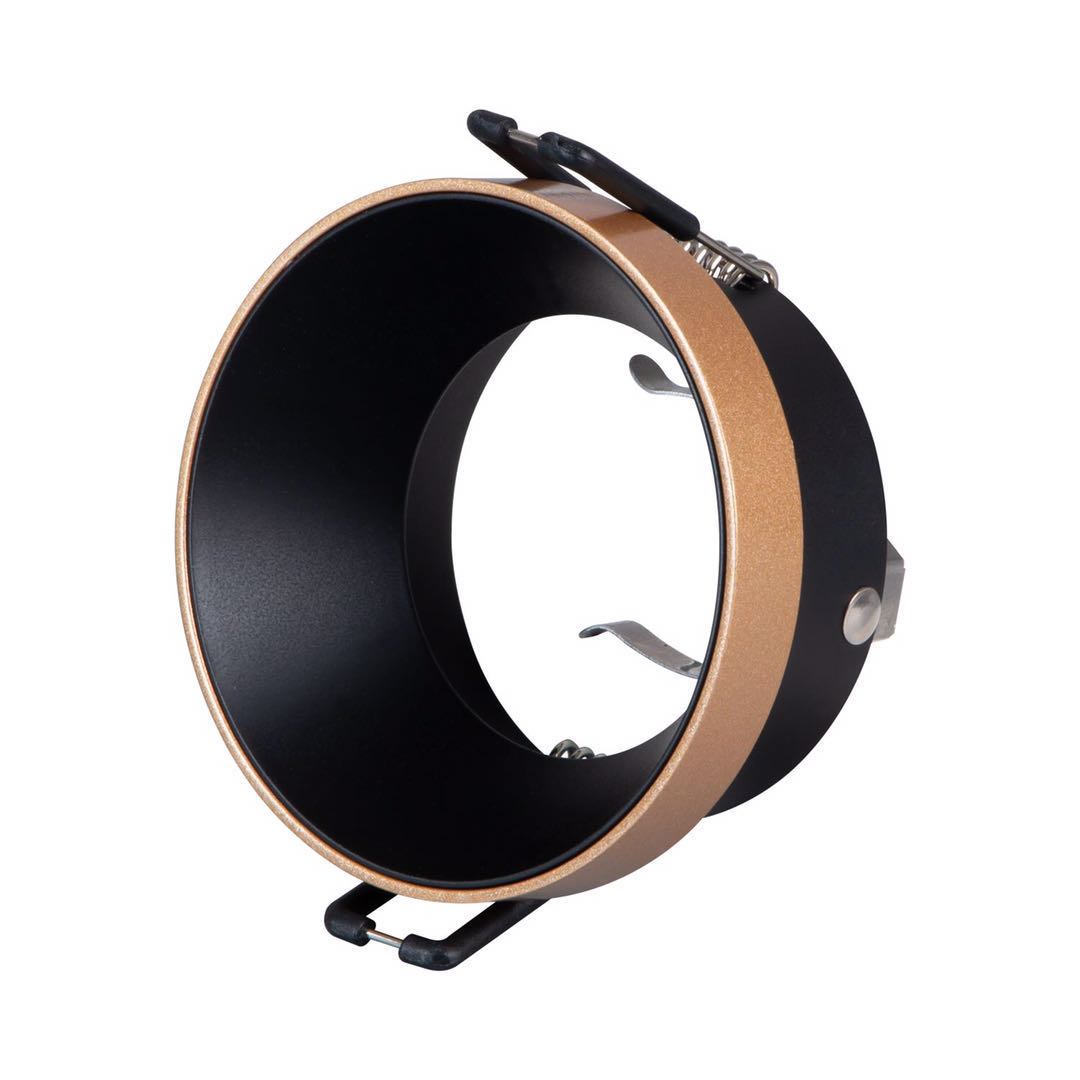 Negro + anillo de oro