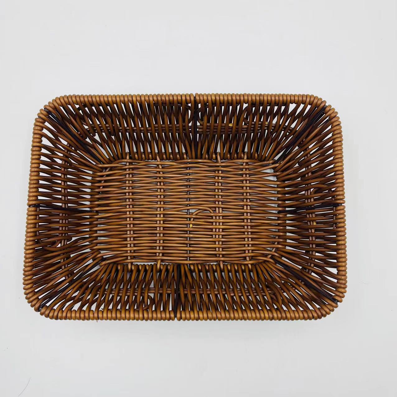 Cesta de ratán rectangular