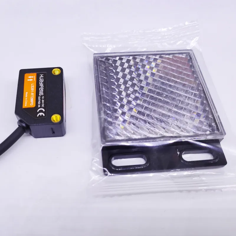 Sensor fotoeléctrico cuadrado, distancia de detección retro reflectante, luz infrarroja de 0,1 ~ 2M para opaco semitransparente y transparente