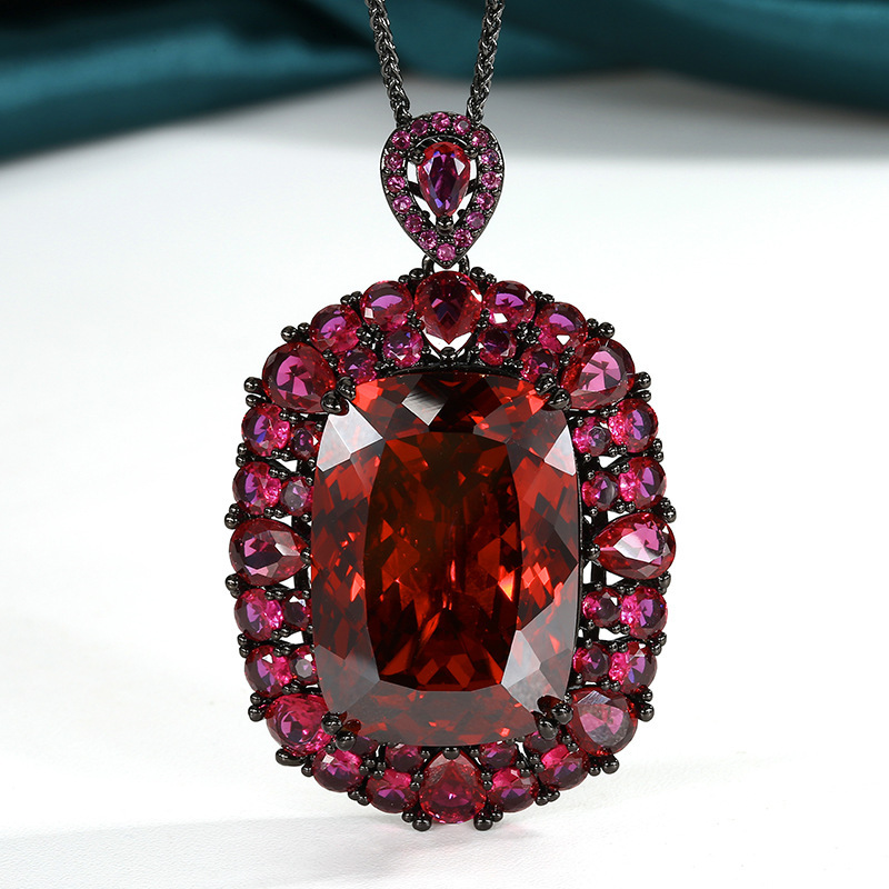 Pendentif orange avec chaîne Chopin