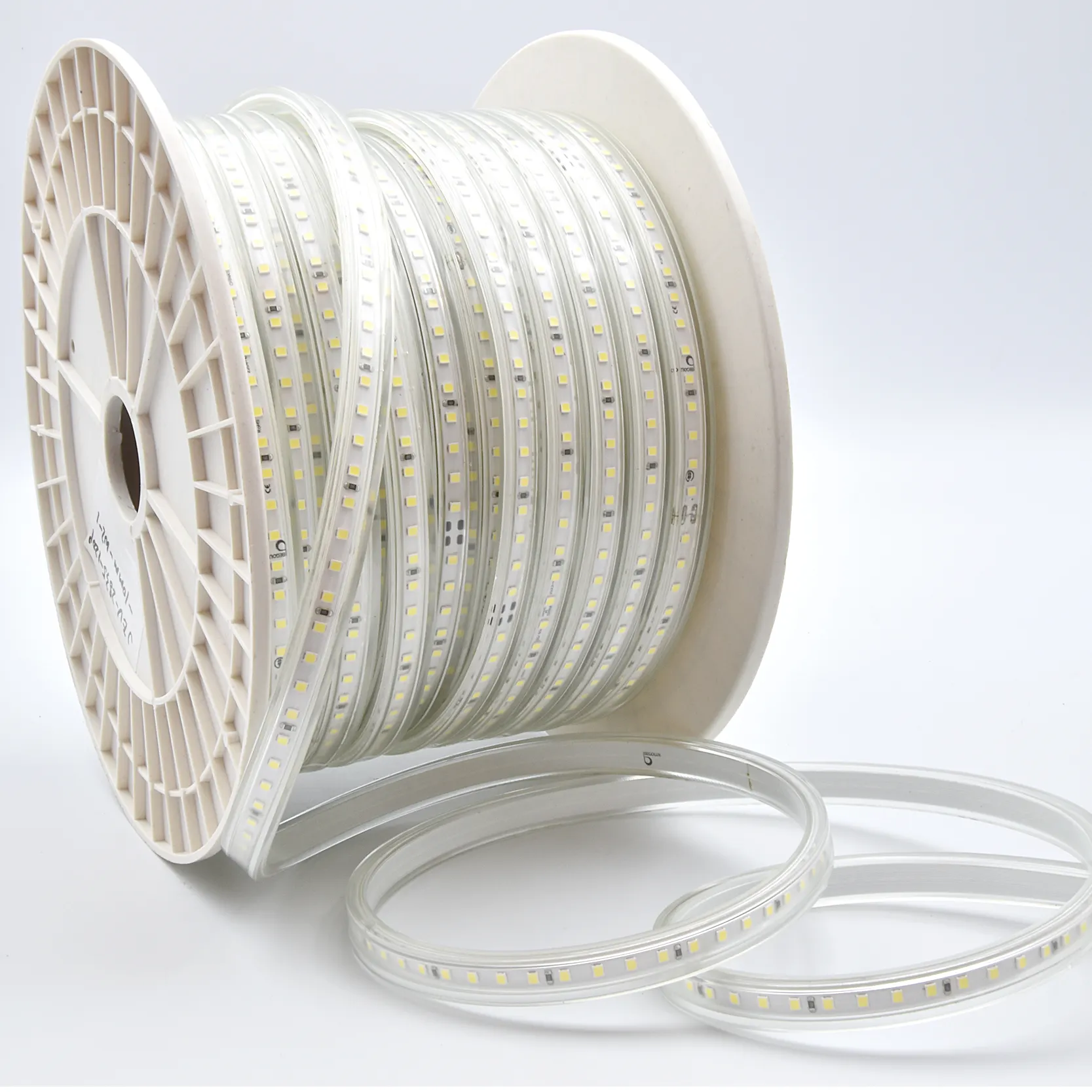 Venta al por mayor decoración al aire libre tira de luz flexible de PVC impermeable IP65 SMD 2835 120LEDs/M cuerda 110V 220V tira de luz LED
