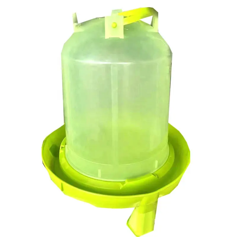 Bebedero de plástico verde de 6L de JIATAI al por mayor con pata para agua y comedero de aves de corral
