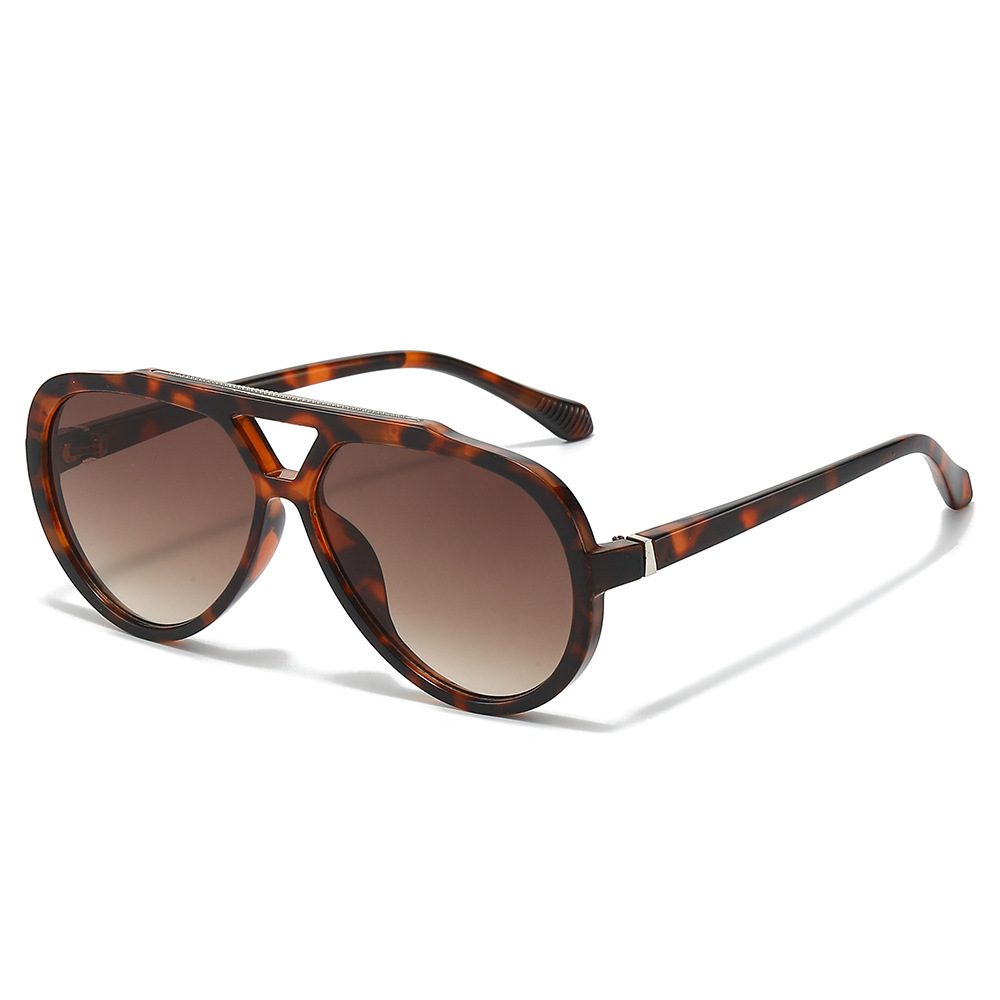 Tortoise / Gradient Brown