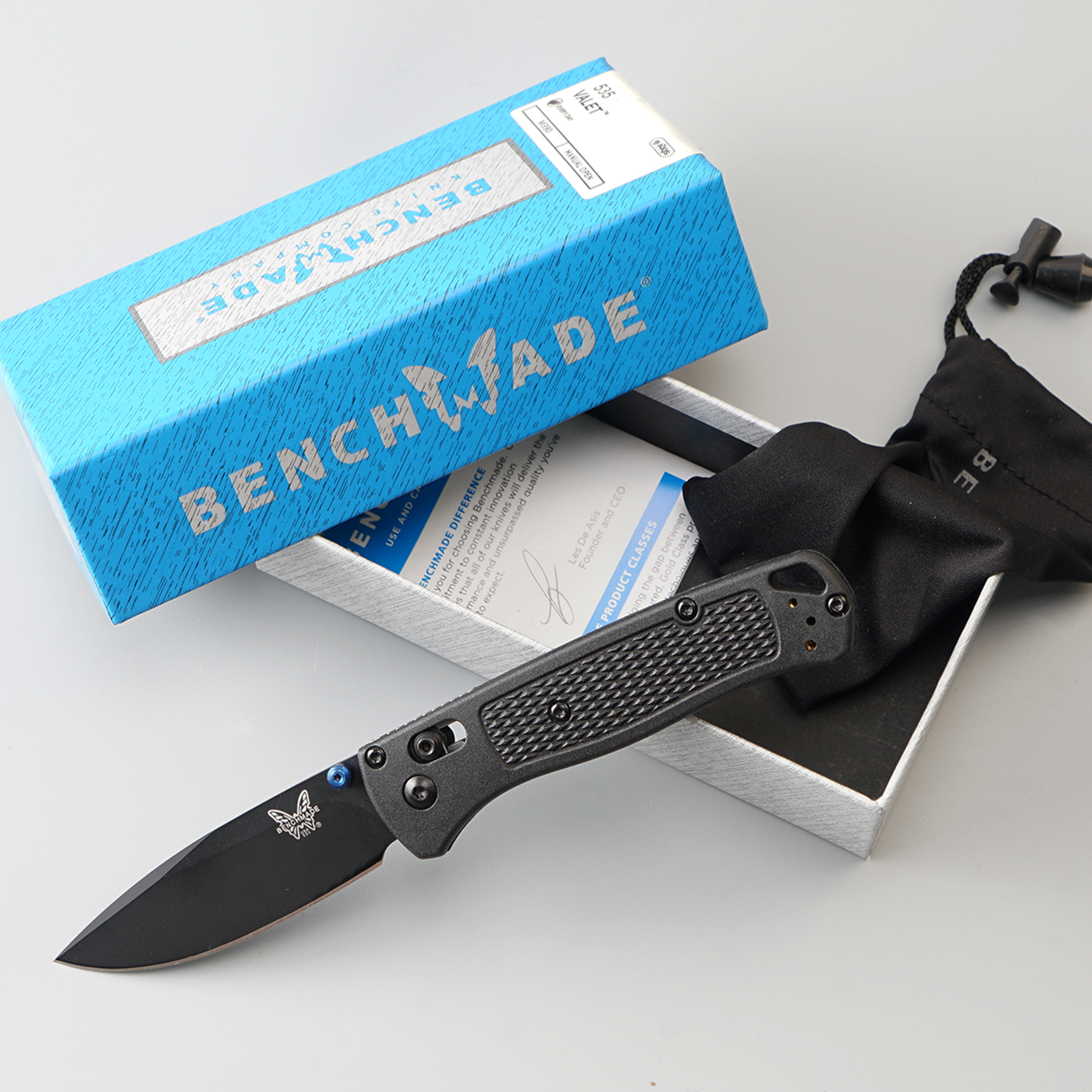 Black handle, black blade