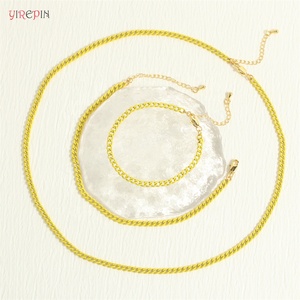 New Personalized and Trendy Design with a Layered Cuban <strong>Chain</strong> and Colored Neckband