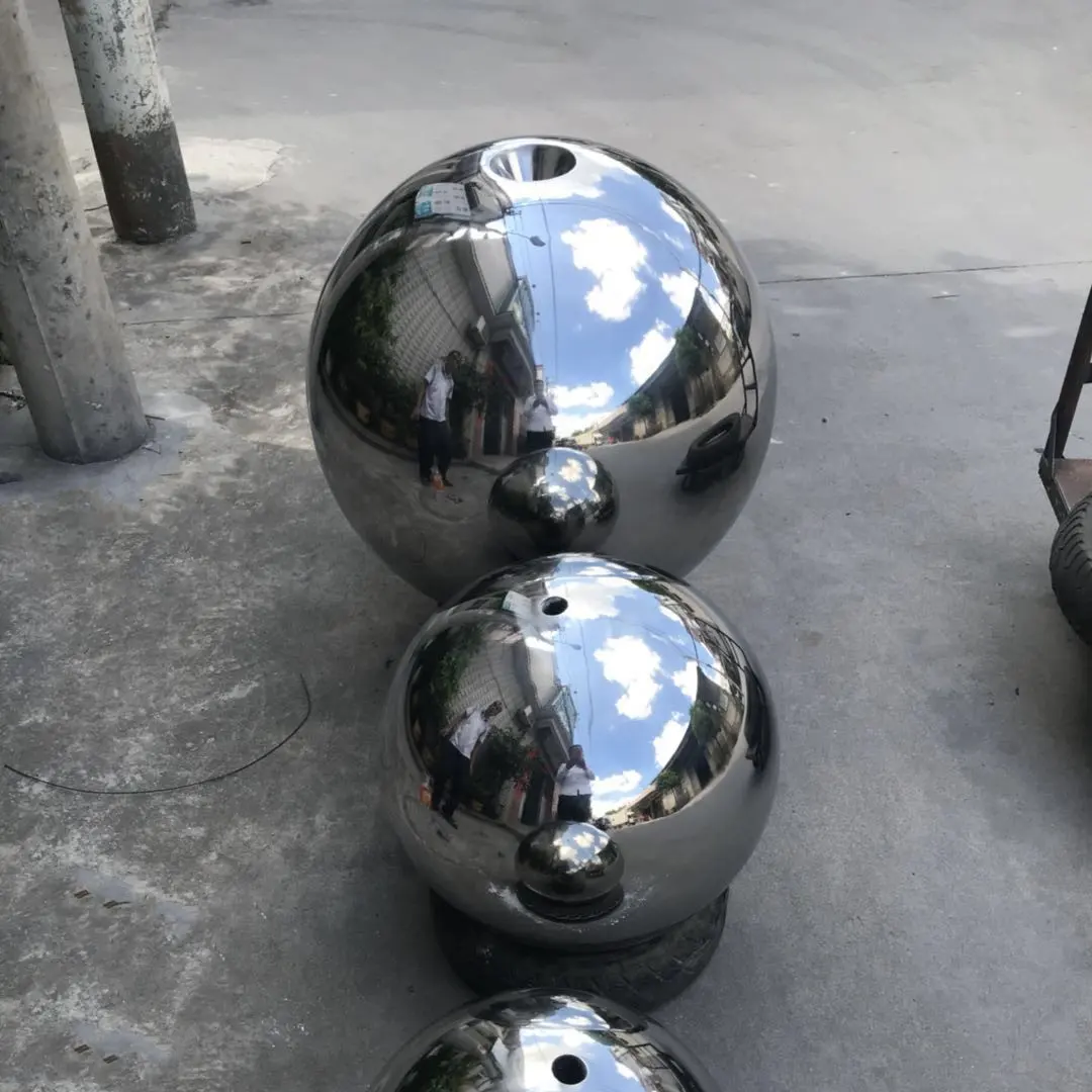 Cascate da giardino grande scultura in metallo con fontana a sfera in acciaio inossidabile
