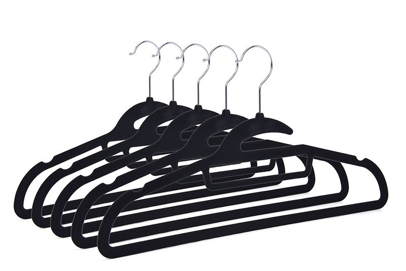 velvet hanger 1