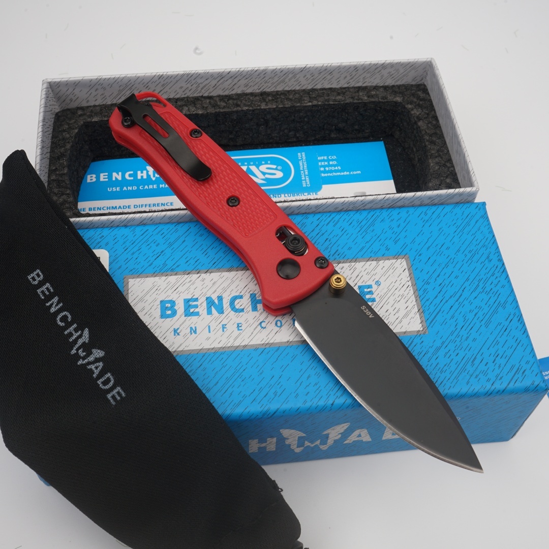 Red handle, black blade