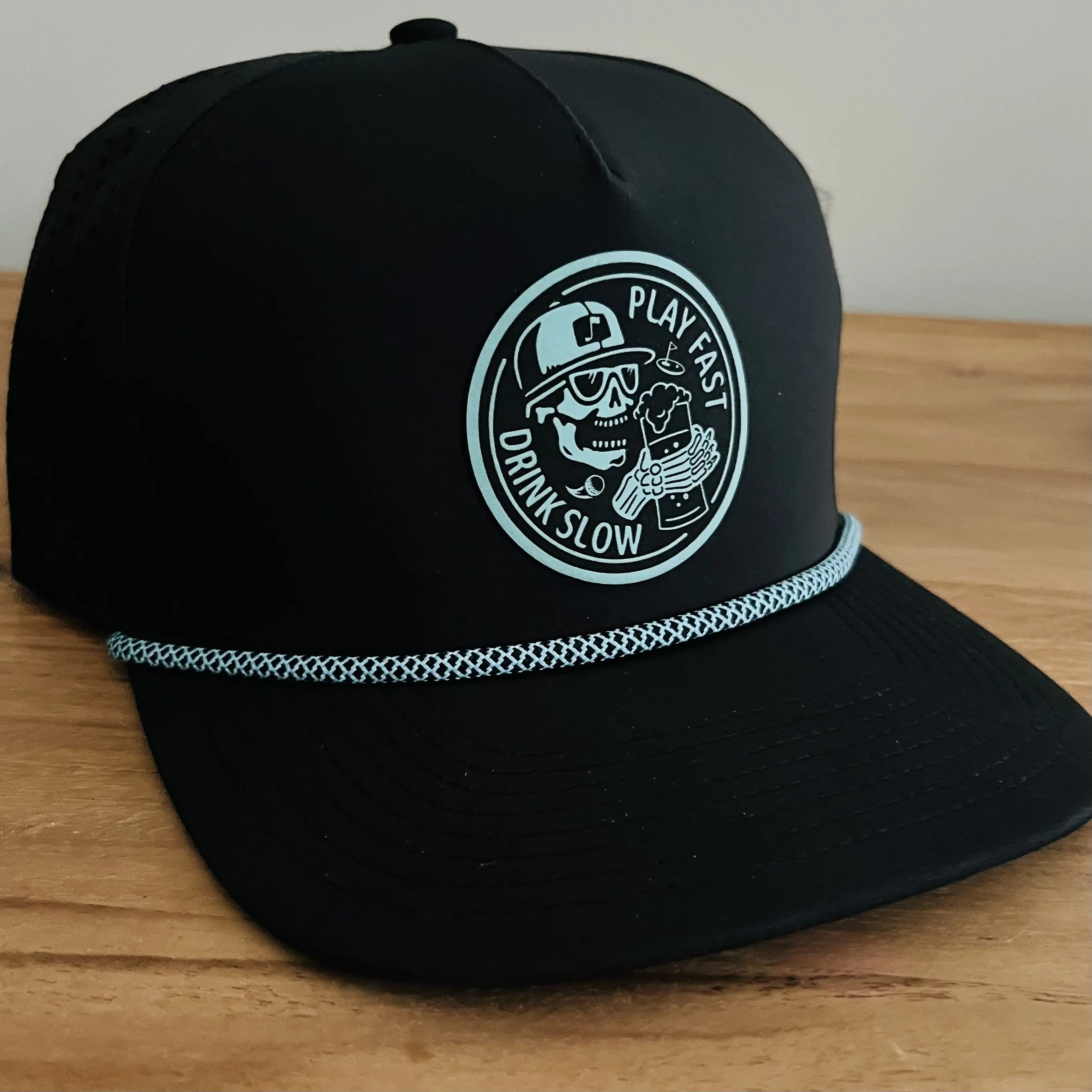 BSCI OEM fábrica personalizada Parche de goma Logo poliéster 5 paneles papá sombrero alta calidad deporte Gorras láser corte agujero gorra de béisbol