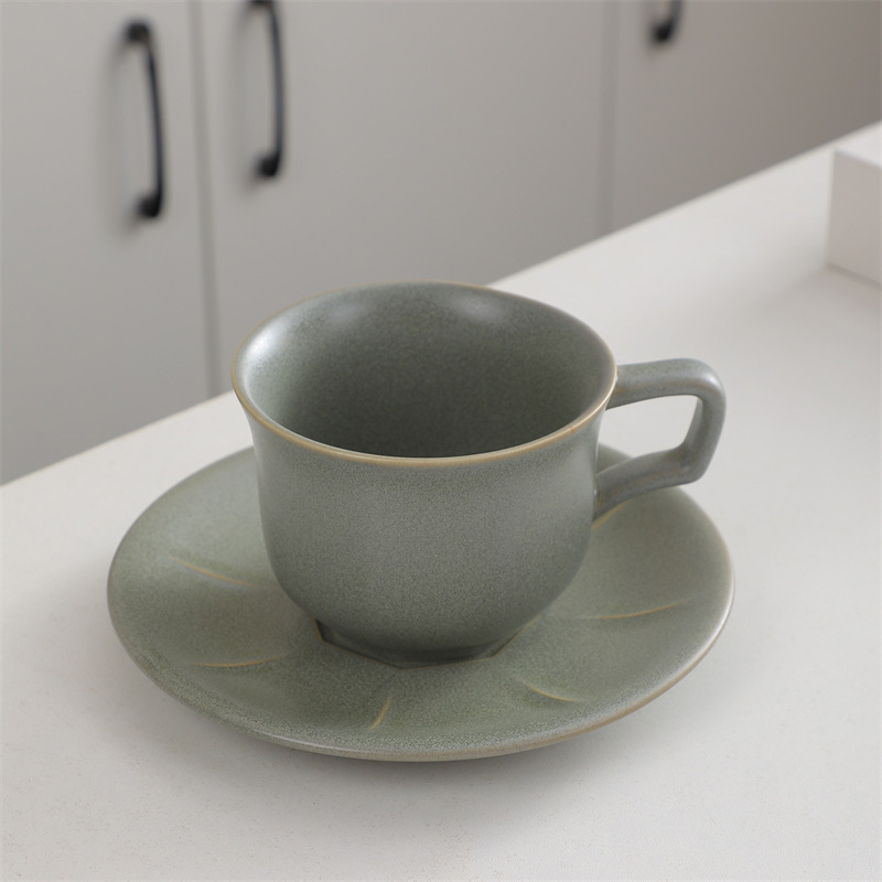 012-281 petal-patterned cup and saucer-bean green-280ml
