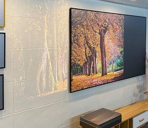 R 92 "16:9 UST Pantalla de proyección de cristal PET de marco fijo que rechaza la luz ambiental para Proyector láser - Product Image 3