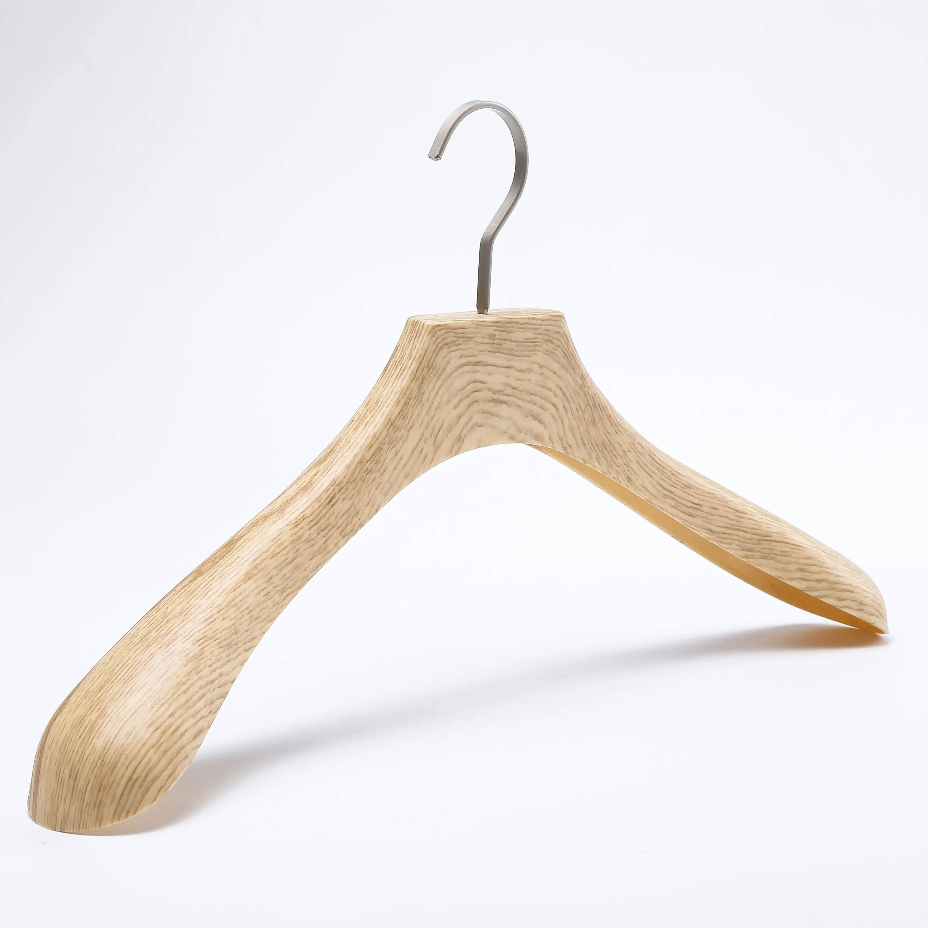 LEEKING Customized logo jacket hanger Gold hook Luxury wooden jacket suit hanger