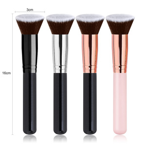 ฟรีฉลากส่วนตัวแบน t มังสวิรัติสังเคราะห์ผมแต่งหน้าเครื่องมือโลโก้ที่กําหนดเองแปรงเดี่ยวแปรงแต่งหน้ารองพื้น