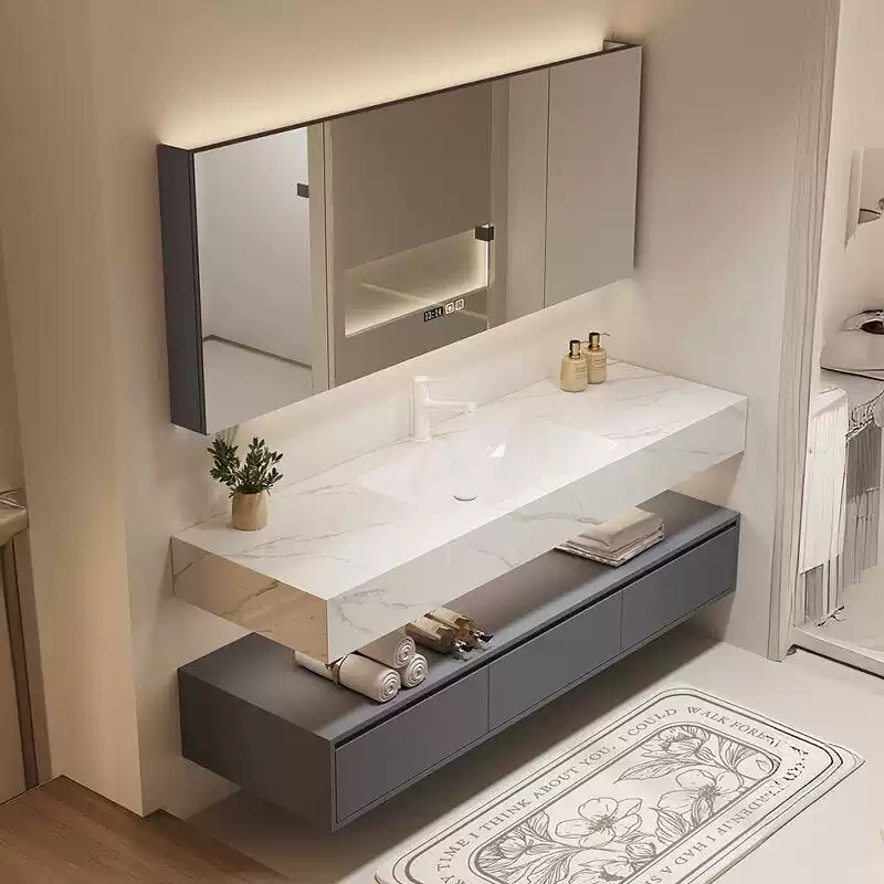 สีเทาเข้ม