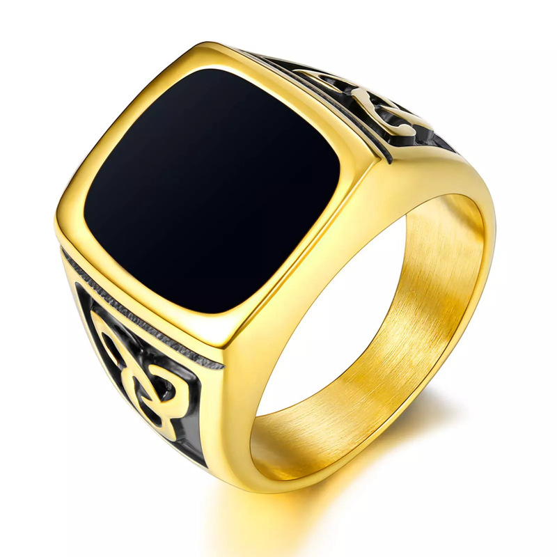 Anillo Triángulo Dorado