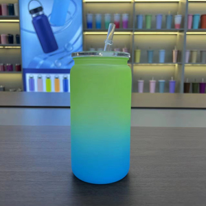 Toptan renkli degrade plastik şişeler için hasır kapak kişiselleştirilmiş baskılı PC bardak için süt suyu için kok içecekler için P - Product Image 5