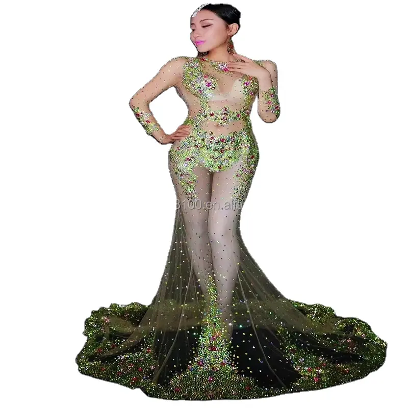 Cantante modello strass verde trasparente splendida gonna lunga a coda di pesce abito da sera da palcoscenico esegue costume da donna