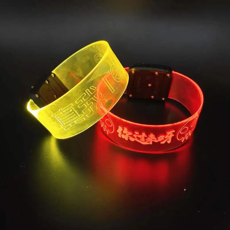 Magnete led produttore di braccialetti Laser LOGO magnete TPU bagliore braccialetto LED per concerti di eventi