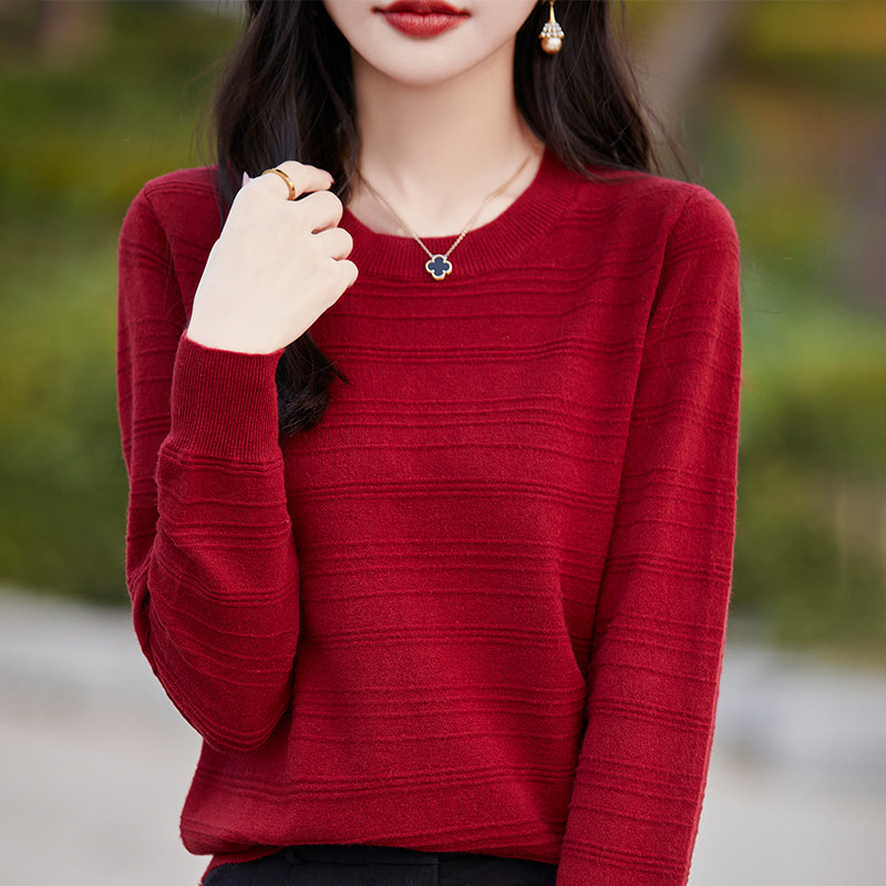 Wine red