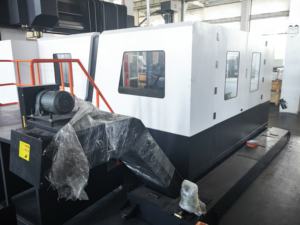 Hochleistungs-Portal fräsmaschine Vertikales <span class=keywords><strong>CNC</strong></span>-Steuerungs system Automatisch mit Fanuc-Steuerung und BT50-Spindelkegel