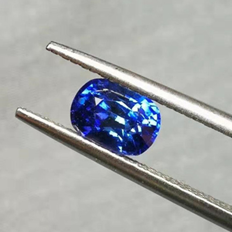 Saphir bleu bleuet naturel non chauffé de 1,11 ct